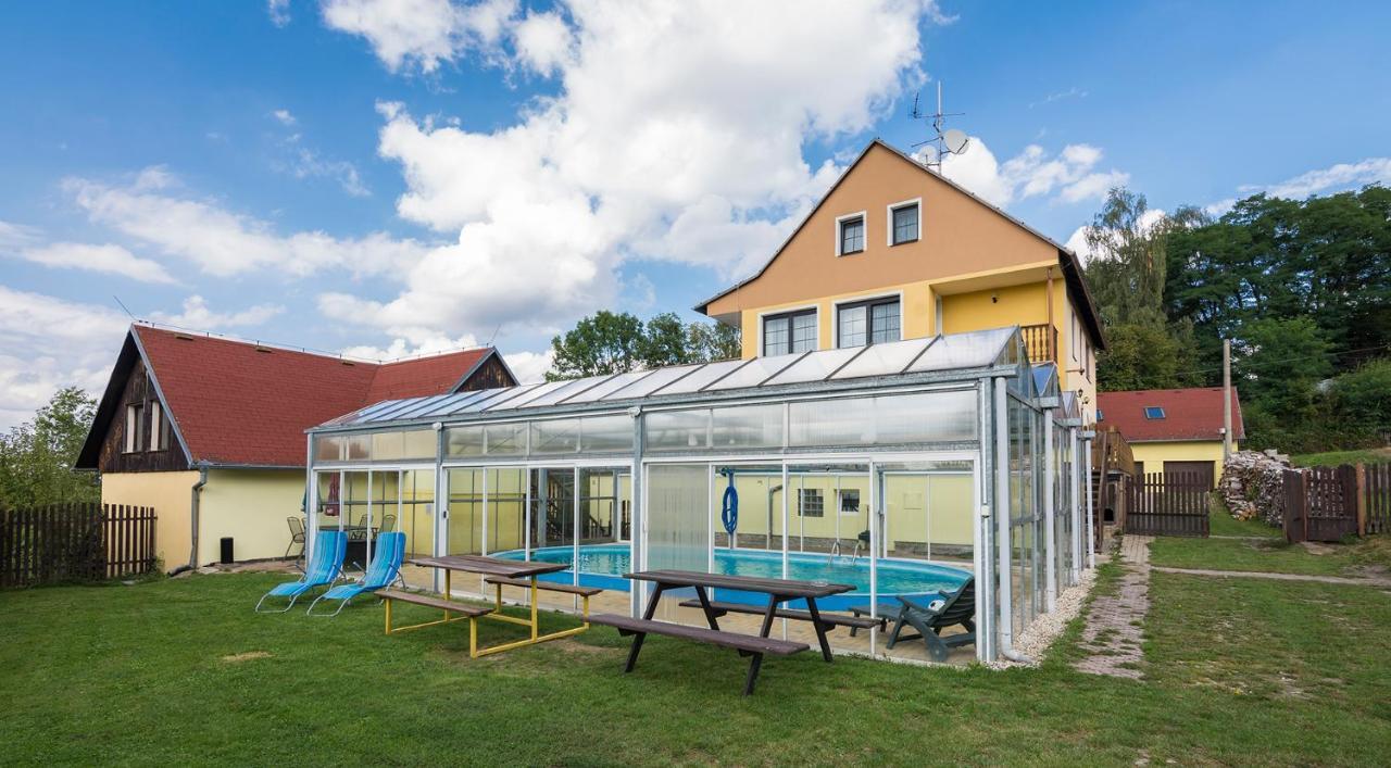 Pension Pastis Janov Exterior photo